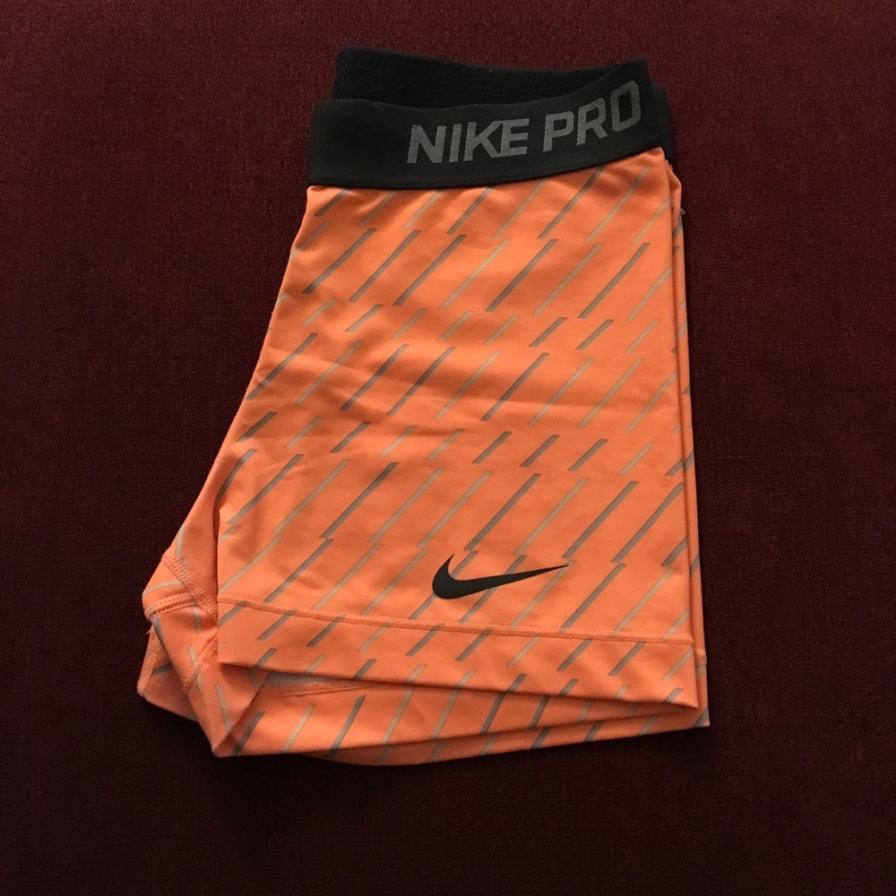 Nike pro compression workout shorts